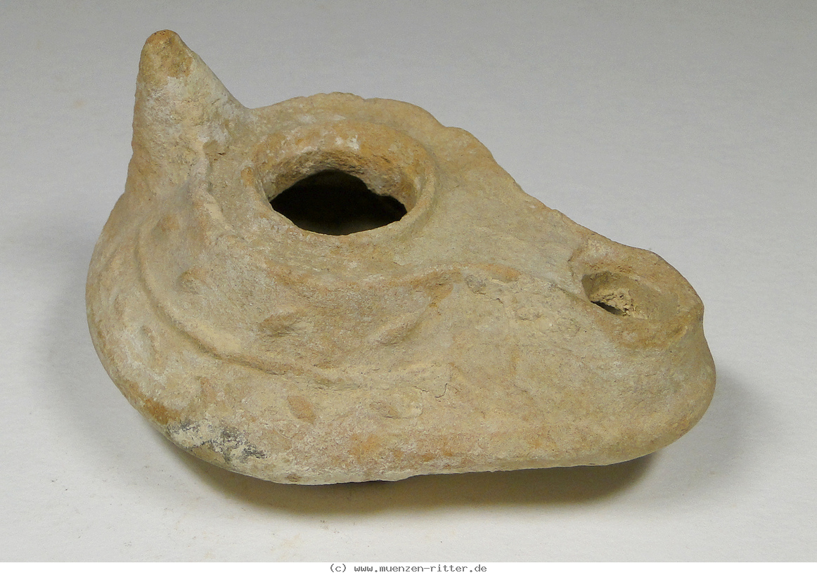 Klicken Sie auf das Bild um es auf Ihrem Rechner zu speichern rom-oellampe/58146~1.jpg